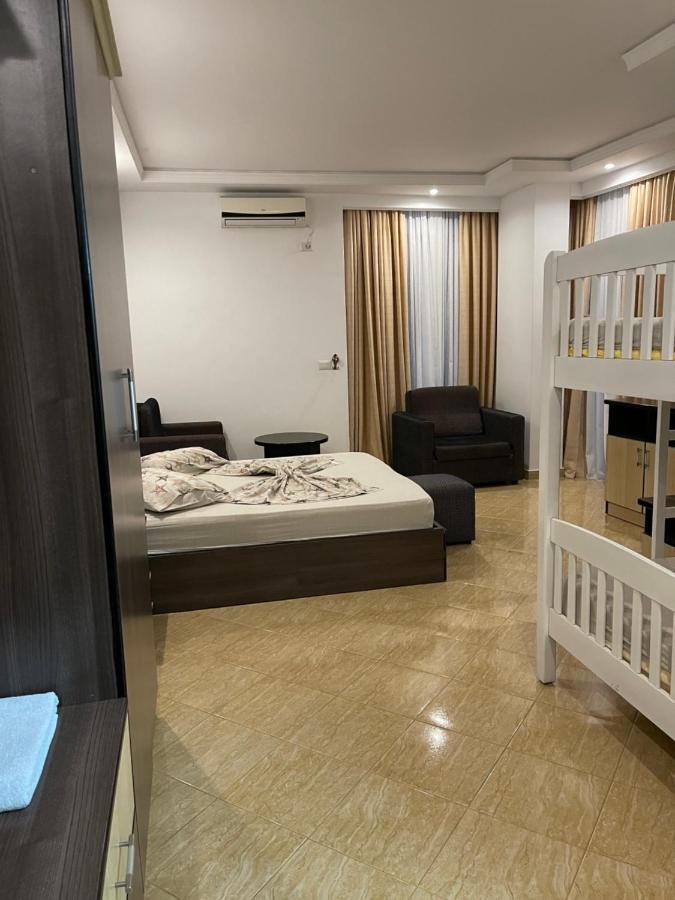 Hotel Zverneci Εξωτερικό φωτογραφία
