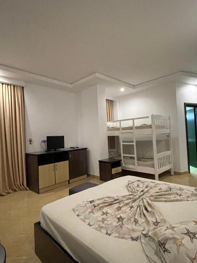 Hotel Zverneci Εξωτερικό φωτογραφία